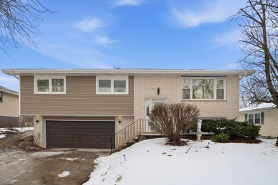 Lake Home For Sale in Dyer, Indiana