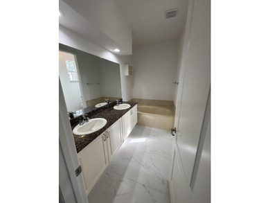 Mostly renovated, upgraded floors, kitchen countertops and all - photo 47
