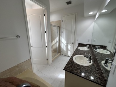 Mostly renovated, upgraded floors, kitchen countertops and all - photo 48