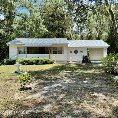 Lake Home For Sale in Interlachen, Florida