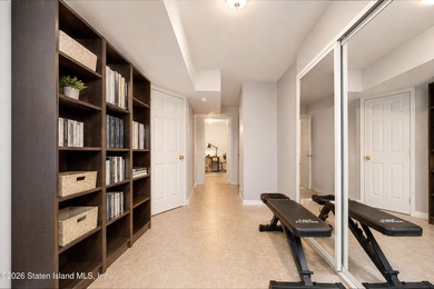 Welcome to 209 Sommer Avenue! This gorgeous 1-family, 3 bedroom - photo 20