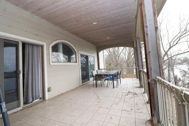 Gorgeous 175' lakefront property on a private 1.54 acre property - photo 21