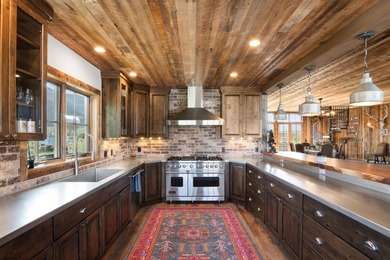 Website: ww.sawtoothmtnretreat.my.canva.site. This is rare - photo 22
