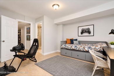 Welcome to 209 Sommer Avenue! This gorgeous 1-family, 3 bedroom - photo 23