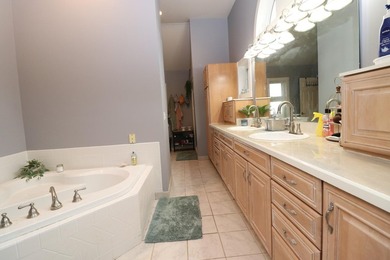 Gorgeous 175' lakefront property on a private 1.54 acre property - photo 26