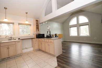 Gorgeous 175' lakefront property on a private 1.54 acre property - photo 34