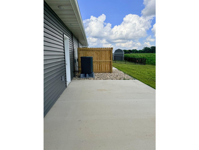 Enjoy comfortable, modern living directly across from beautiful - photo 6