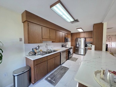 LAKE OKEECHOBEE ACCESS - Exceptional brick home situated on a - photo 10