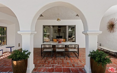 Introducing the Howard Hughes Estate, an iconic Spanish Revival - photo 8
