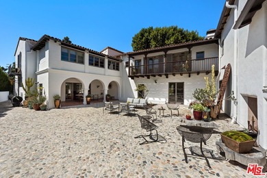 Introducing the Howard Hughes Estate, an iconic Spanish Revival - photo 9