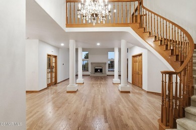 This beautifully maintained 4-bedroom, 4-bathroom residence - photo 13