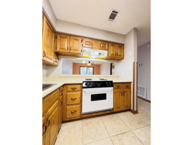 Discover low-maintenance living, maintained 2 bedroom