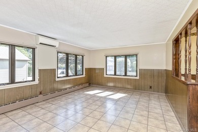 Welcome to this spacious and meticulously maintained home - photo 15