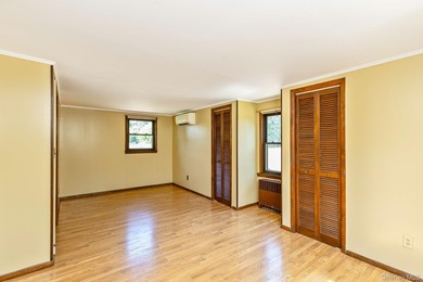 Welcome to this spacious and meticulously maintained home - photo 20