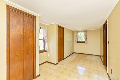 Welcome to this spacious and meticulously maintained home - photo 23