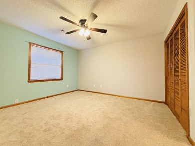 Discover low-maintenance living, maintained 2 bedroom