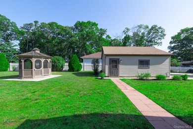 Welcome to this spacious and meticulously maintained home - photo 29