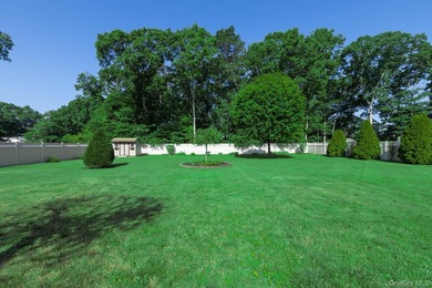 Welcome to this spacious and meticulously maintained home - photo 32