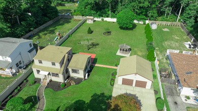 Welcome to this spacious and meticulously maintained home - photo 33