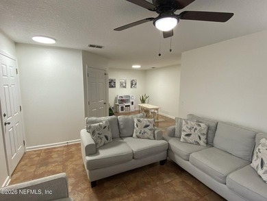 Charming and inviting townhome located in the desirable Fleming - photo 4