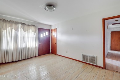 PROPERTY SOLD AS-IS - CASH or CONVENTIONAL ONLY. This FIXER - photo 4