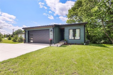 Lake Home Sale Pending in Edwardsville, Illinois