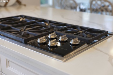 Amazing price for Portland Heights! Breathtaking unobstructed