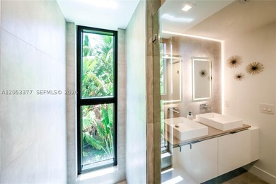 Welcome to one of Miami beach's most exclusive waterfront - photo 16