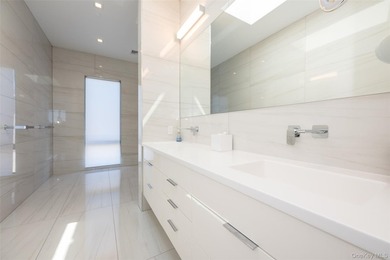 Experience unparalleled luxury in this custom modern estate - photo 18