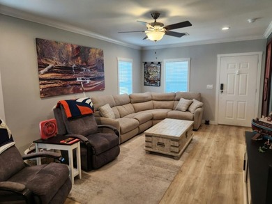 Beautifully maintained 2024 Clayton home offering a spacious - photo 5