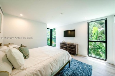 Welcome to one of Miami beach's most exclusive waterfront - photo 26