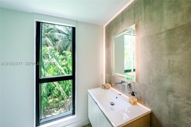 Welcome to one of Miami beach's most exclusive waterfront - photo 29