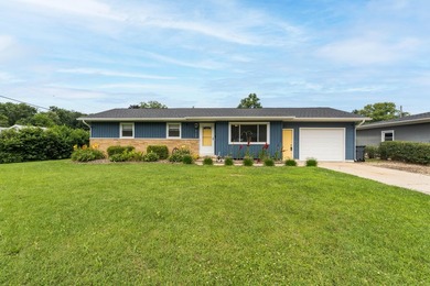 Step into this beautifully refreshed 3-bedroom, 1.5-bath ranch - photo 1