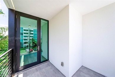 Welcome to one of Miami beach's most exclusive waterfront - photo 32