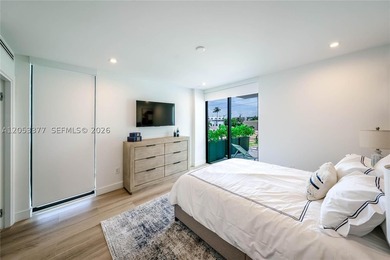 Welcome to one of Miami beach's most exclusive waterfront - photo 33