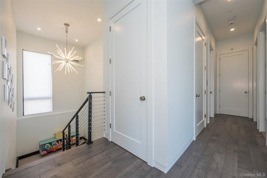 Experience unparalleled luxury in this custom modern estate - photo 33