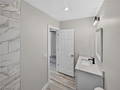 Eucalyptus Park: Premier Duplex with lower owner's unit in - photo 42