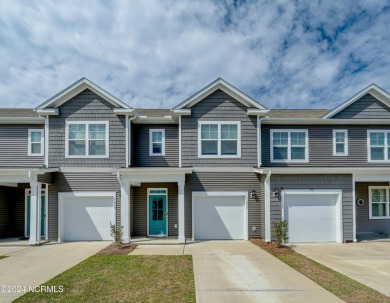 Lake Townhome/Townhouse For Sale in Leland, North Carolina