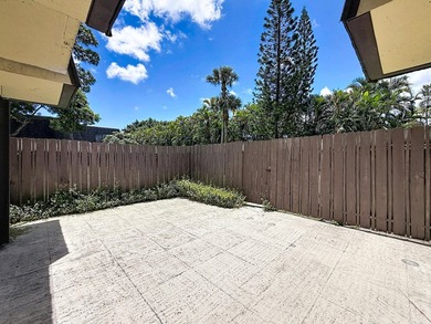 RARE 3BR/2.5BA WITH PREMIUM PRIVACY! CLEAN, WELL-MAINTAINED & - photo 5