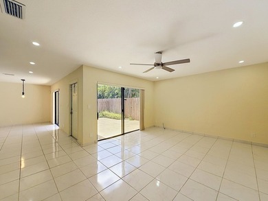 RARE 3BR/2.5BA WITH PREMIUM PRIVACY! CLEAN, WELL-MAINTAINED & - photo 10