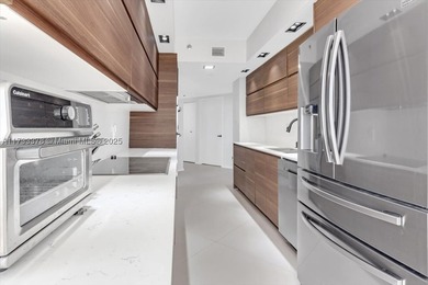 SPECTACULAR PANORAMIC VIEWS FROM THIS HIGH FLOOR FULLY RENOVATED - photo 12