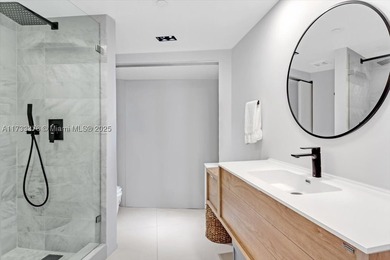 SPECTACULAR PANORAMIC VIEWS FROM THIS HIGH FLOOR FULLY RENOVATED - photo 30