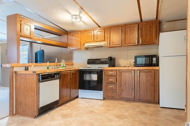 Cozy Weekend Getaway! Escape to your own private retreat with - photo 5