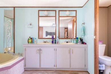 Cozy Weekend Getaway! Escape to your own private retreat with - photo 9