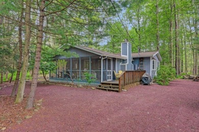 Lake Home For Sale in Pocono Pines, Pennsylvania