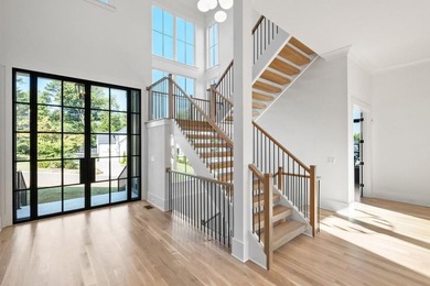 Experience architectural excellence and thoughtfully designed - photo 13
