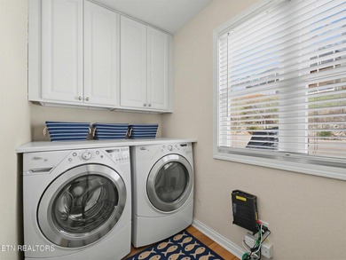 MOTIVATED SELLER! Room for everyone in a gorgeous lakefront - photo 13