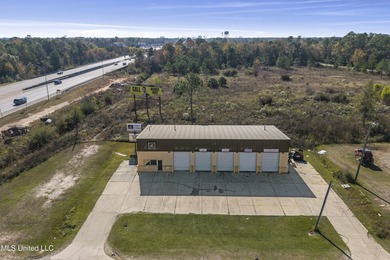 This versatile commercial investment property features multiple - photo 3