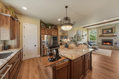 Overlooking the 13th tee in Tetherow, this exceptional home - photo 13