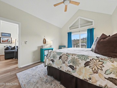 MOTIVATED SELLER! Room for everyone in a gorgeous lakefront - photo 15